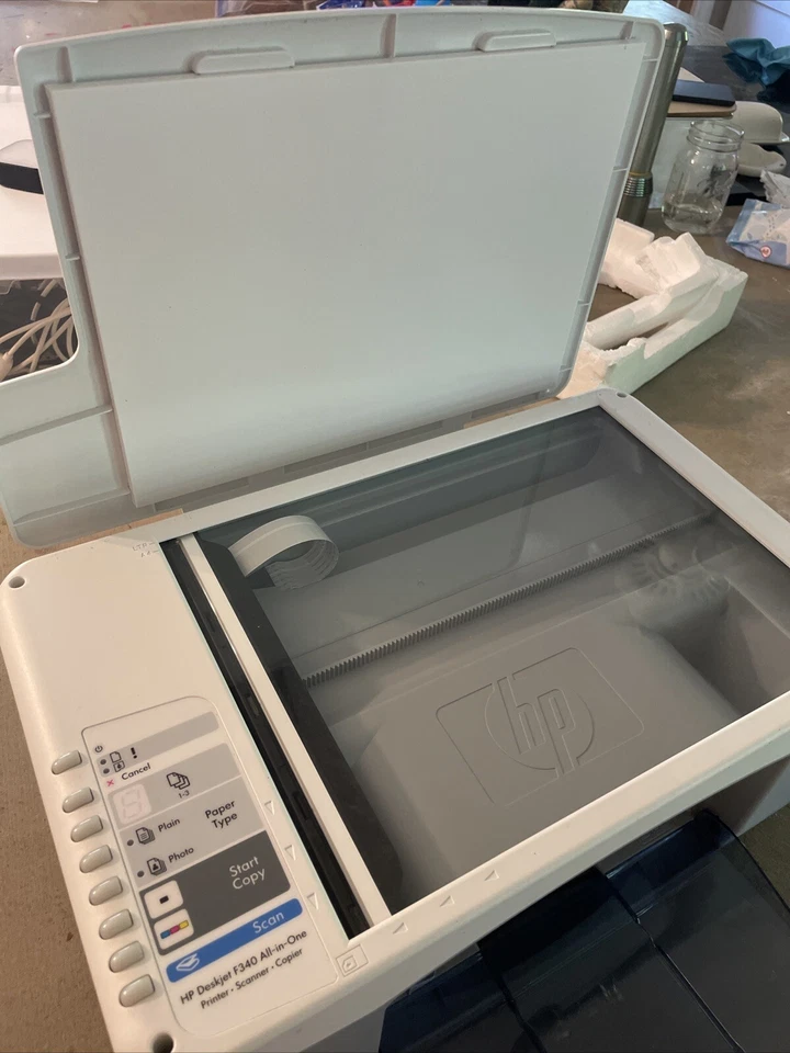 HP Deskjet F340  All-in-One Printer/Scanner/Copier (no Cord-Excellent Used) - Image 2 of 4