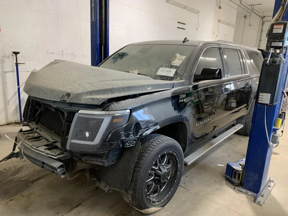 Medidor de velocímetro usado se adapta a: Chevrolet Suburban 1500 Cluster 2015 MPH mercado de Estados Unidos Foto 2 de 4