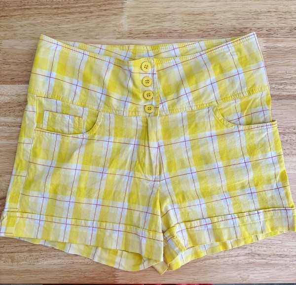 Vintage Style High Waisted Shorts Size M 2Sable Check Plaid Tartan Yellow