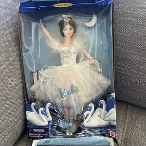 Barbie Swan Queen | eBay