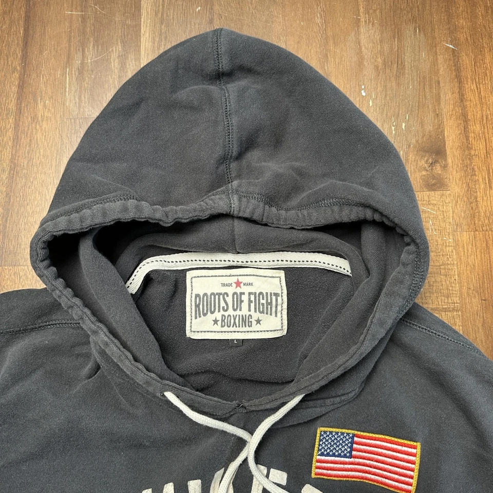 Sudadera con capucha Roots of Fight Mike Tyson Training Camp para hombre grande boxeo bandera de EE. UU. Foto 4 de 4