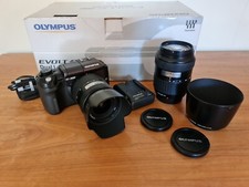 Olympus E-300 CCD Sensor Camera  2 Lenses - M1495