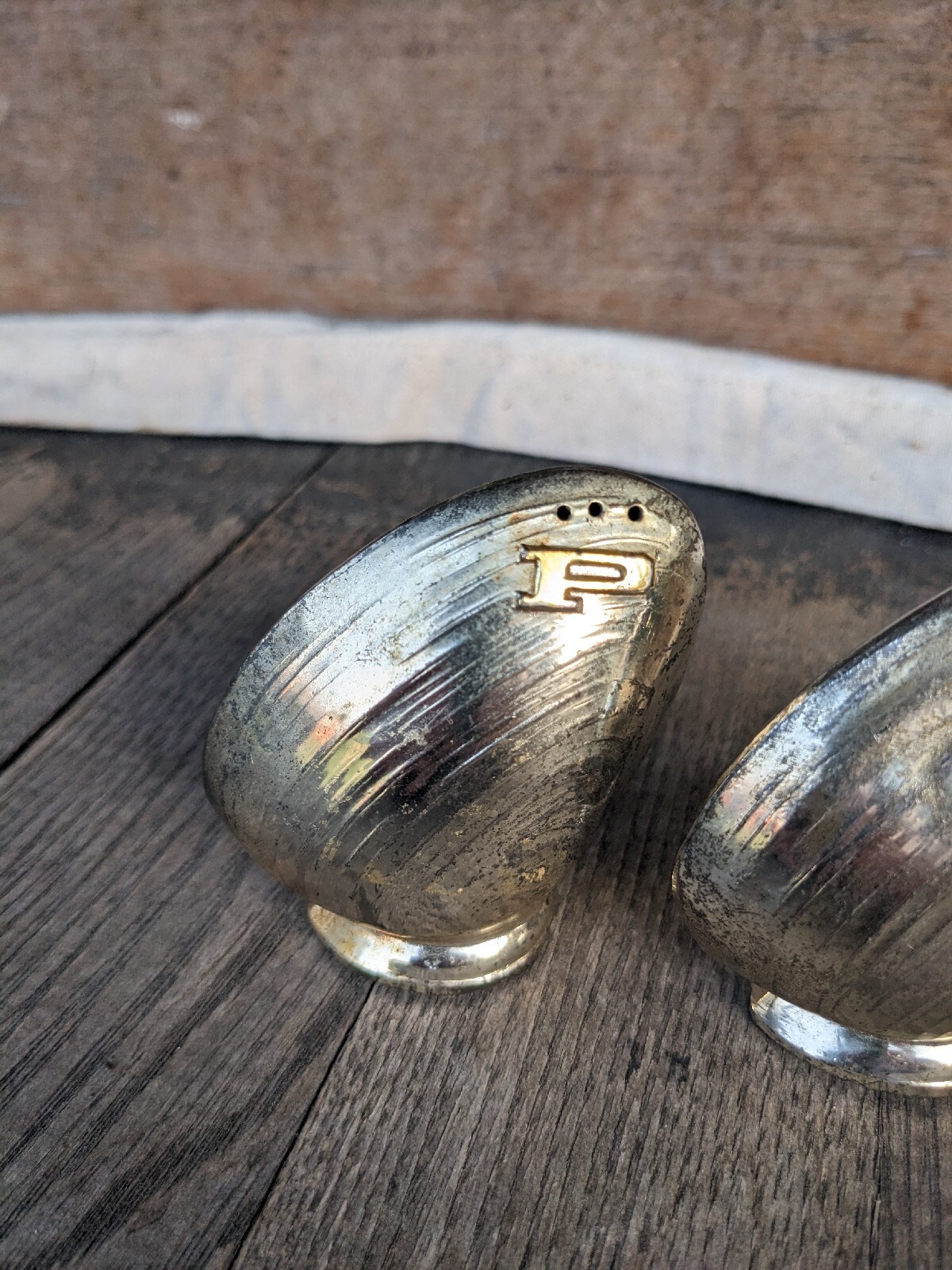 Vintage Oyster Clam Shell Style Metal Salt and Pepper Shakers Made In