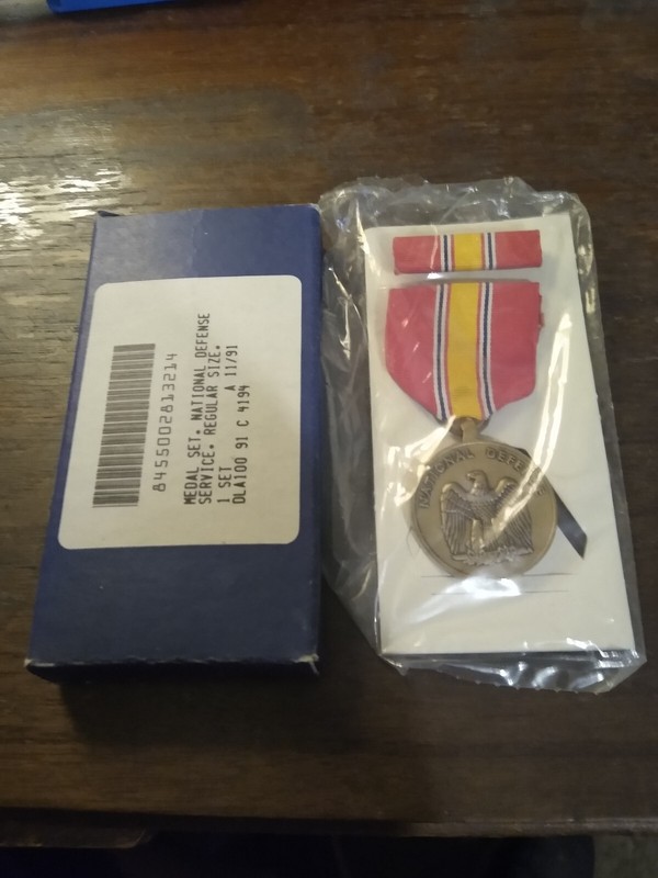 National Defense Service Medal & Ribbon Set Military 