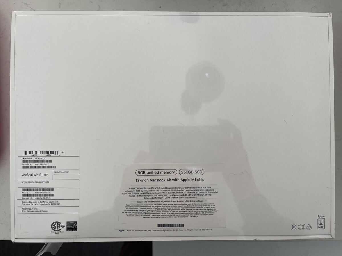 13-inch MacBook Air with Apple M1 chip 8GB Unified Memory 13-inch MacBook Air with Apple M1 chip 8GB Unified Memory
