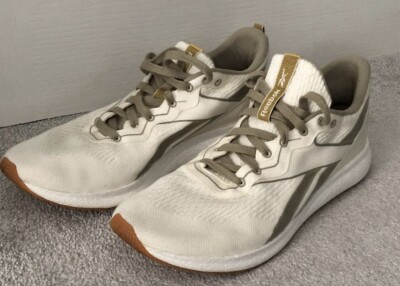 Running Shoe Reebok Shoes Display Reebok Forever Floatride Grow