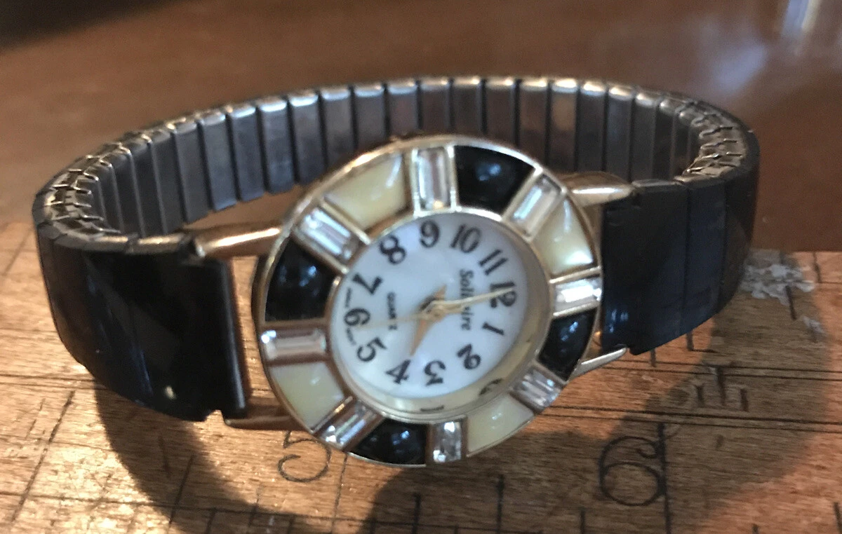 Solitaire quartz watch clearance