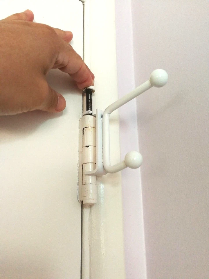 Gancho de toalla con bisagra para baño detrás de la puerta para hogar o viaje Foto 4 de 4