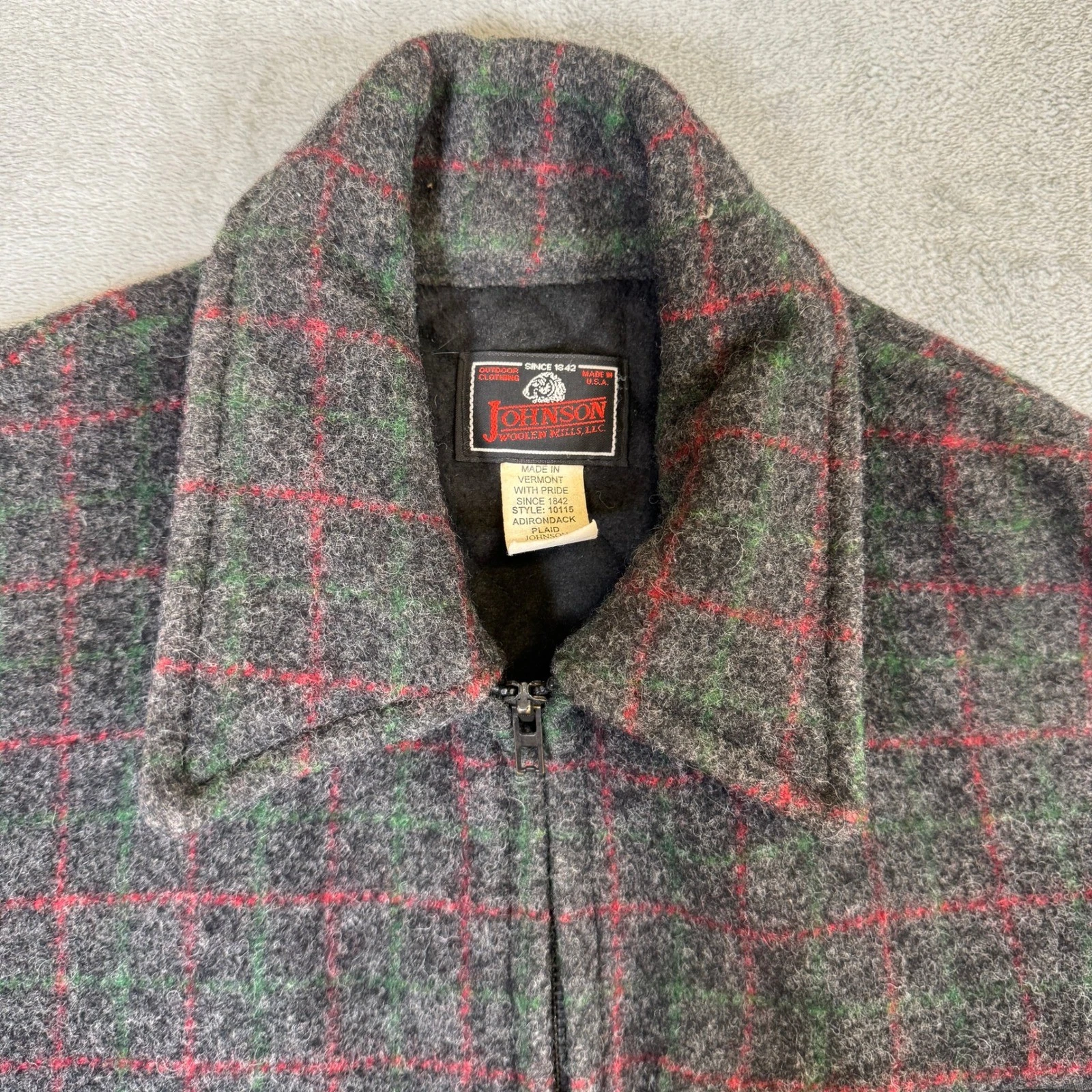 Johnson Woolen Mills Adirondack Plaid Wool Jacket Gray Red Green 10115 Large - product detail image 7