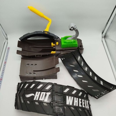Hot Wheels Epic Loop    Monstertruck, gebraucht, ab 3 4 5 Jahre |   geprüft