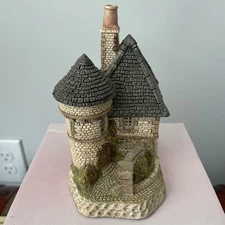 David Winter Cottage Gate Keepers 1988 Great Britain Scottish Collection + Box