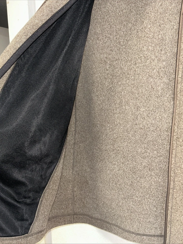 Solaris Men’s Medium Brown Fleece Best, Zip Pockets, Sleeveless - Image 4 of 4