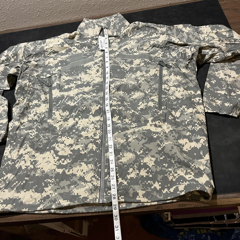US Army ECWCS Gen III Level 4 Wind Jacket Mens Large Regular UCP Digital Camo - Image 3 of 4