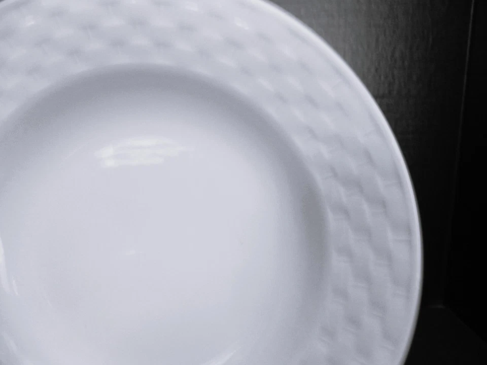 Culinary Collection White Basketweave set of 2 Dinner Plates (! shown) - Image 2 of 3