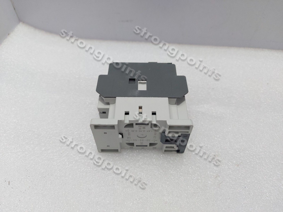 Contattore AC1 30A bobina 230V 50/60HZ A16-40-00 ABB