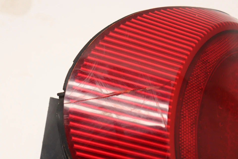 FORD THUNDERBIRD 2002-2005 LUZ TRASERA DERECHA MONTAJE LUZ TRASERA OEM Foto 2 de 4