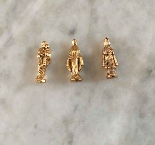 3 VTG Gold Metal Catholic Pocket Saint Figures Mary Joseph and Infant of Prague - Picture 2 of 4