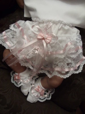 DREAM BABY WEAR UK Traum 0-6 Monate Baby Rüschen Höschen Socken 20-26" Reborn Puppe