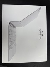 Apple iPad Air Magic Keyboard 11 in White Sma...