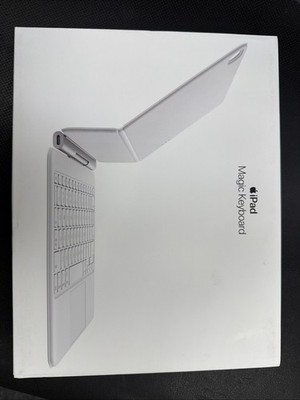 Apple iPad Air Magic Keyboard 11 in White Smart Folio US Eng A3339 10.9'' MDFV4LL