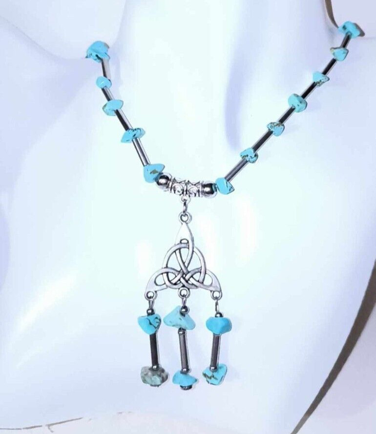 Collier en perles bleues pour femme style bohème chic idéal pour un cadeau élégant