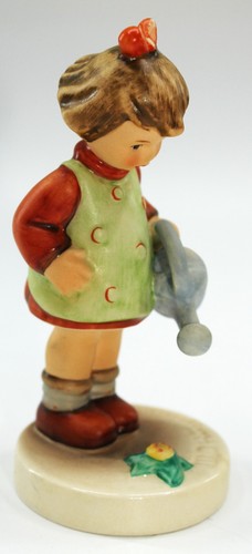 PRISTINE Goebel Hummel LITTLE GARDENER #74 TMK6 So Cute BEST CONDITION ON EBAY - Picture 2 of 4