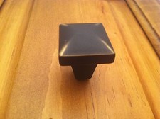 NEW VENETIAN BRONZE BEVERLY CABINET KNOBS BRAINERD P18008WVBGC FREE SHIPPING