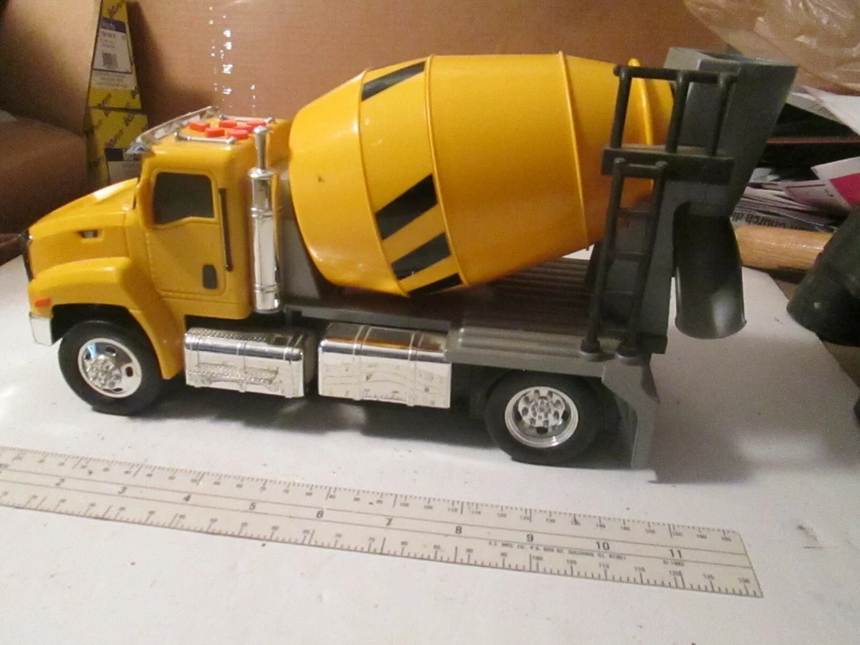 Toys Cement Mixer Truck by Toy State Industrial Sounds and Lights Working VGC - Image 3 of 4