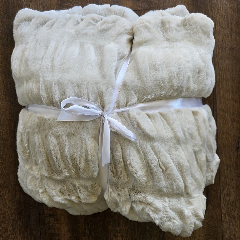 Nuevo Pottery Barn piel sintética acanalada de gran tamaño marfil 60x80 Foto 4 de 4