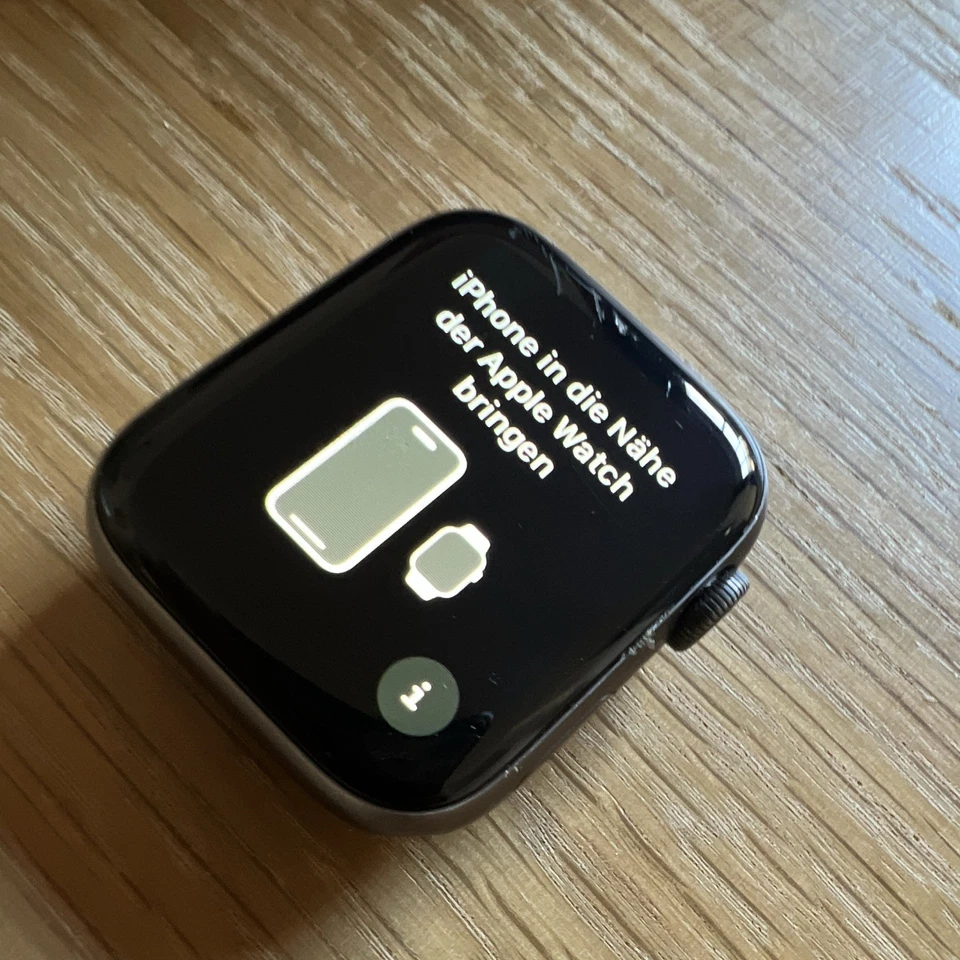 Apple Watch Series 5, photo 4 of 5