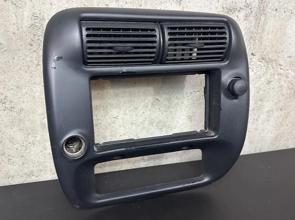 Оригинальный черный отделочный ободок для радиоприемника приборной панели Ford Explorer Mercury Mountaineer 1995-2003 годов выпуска - Изображение 2 из 4