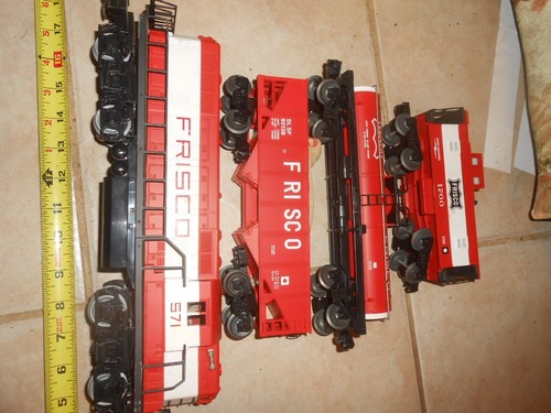 Motor diésel O/O-27 Lionel 571 Frisco, tolva 93108, vagón cisterna y 1700 caboose. | Condition: Used