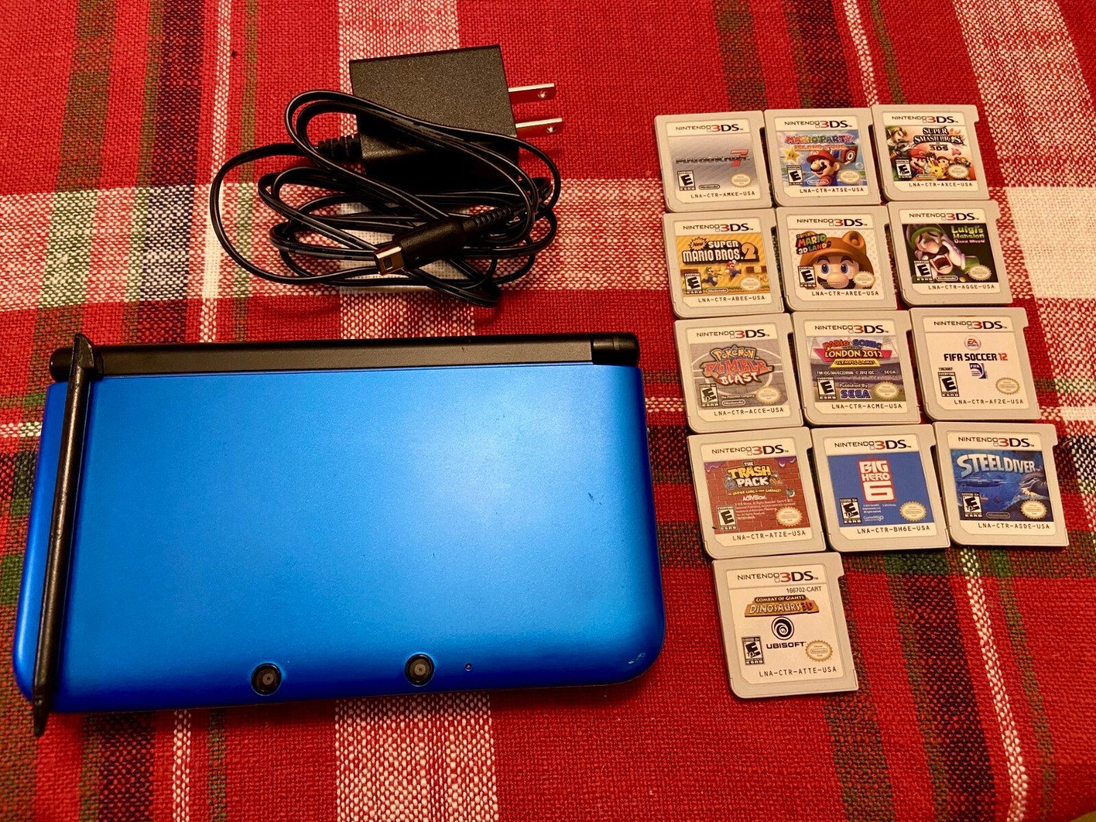 Used Nintendo 3DS XL blue with 4gb SD card & lot of 13 3DS games