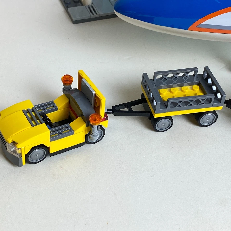 LEGO CITY: Airport Passenger Terminal (60104) 100% Complete no Manual Read Desc - Image 4 of 4