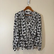 Cabi Women Rosette Wrap Front Top White Black Floral Ruched Cuffs Peplum Career