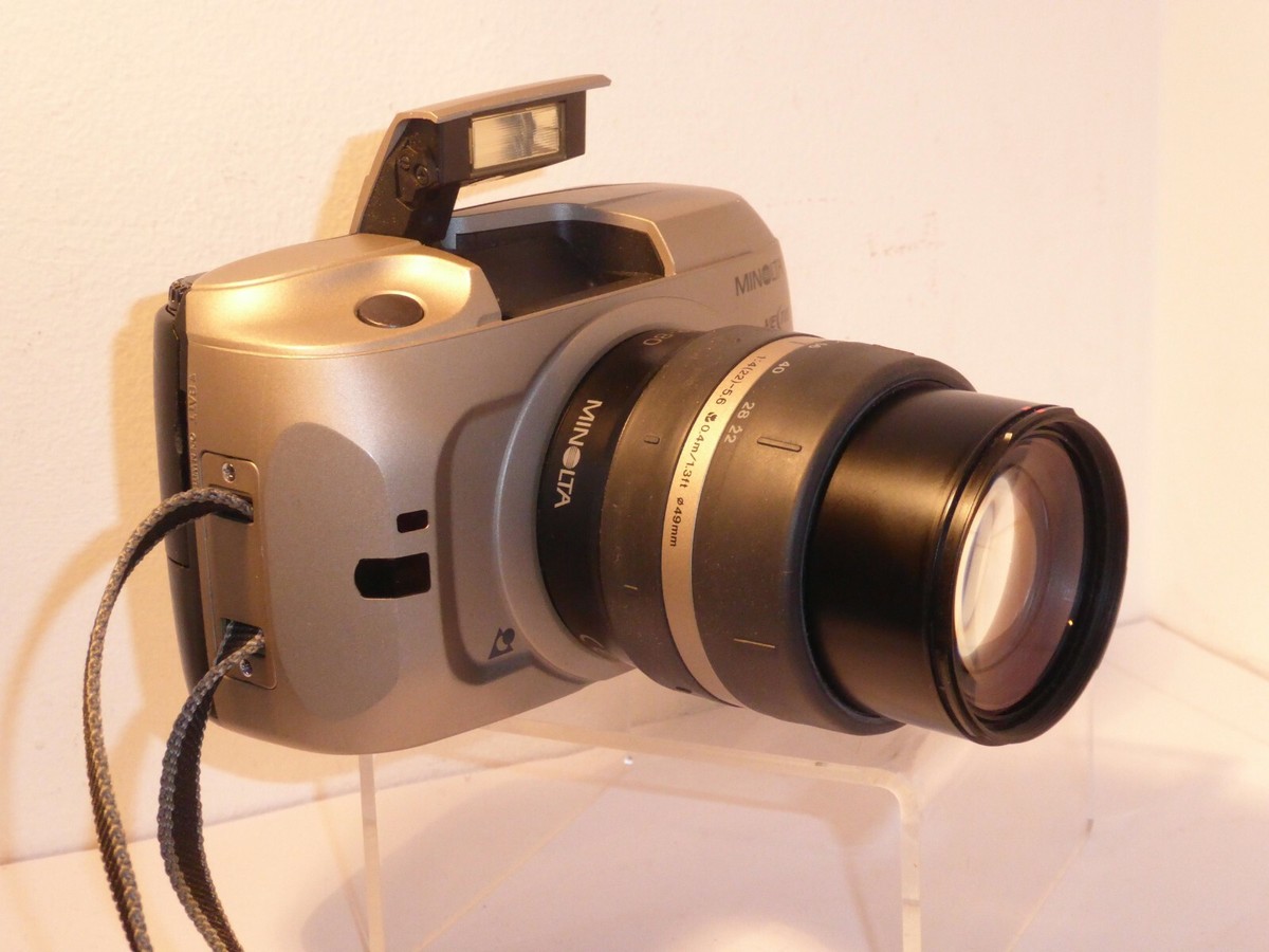 MINOLTA VECTIS S-100 APS FILM SLR with 22-80mm ZOOM LENS