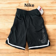 NWT Nike Dri-FIT Dominate Boy's Large Training Graphic Logo Black 8" Shorts