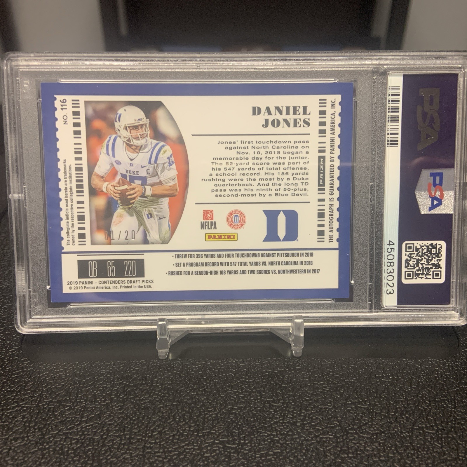 2019 Panini Contenders Daniel Jones Rc Auto Hyper Optic Prizm 1/1 1/20 PSA 9 view 4