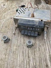 1973-1979 Ford Truck Bronco F100 F150 F250 Radio D4ta-18806 With Knobs 74b2 1973-1979 Ford Truck Bronco F100 F150 F250 Radio D4ta-18806 With Knobs 74b2