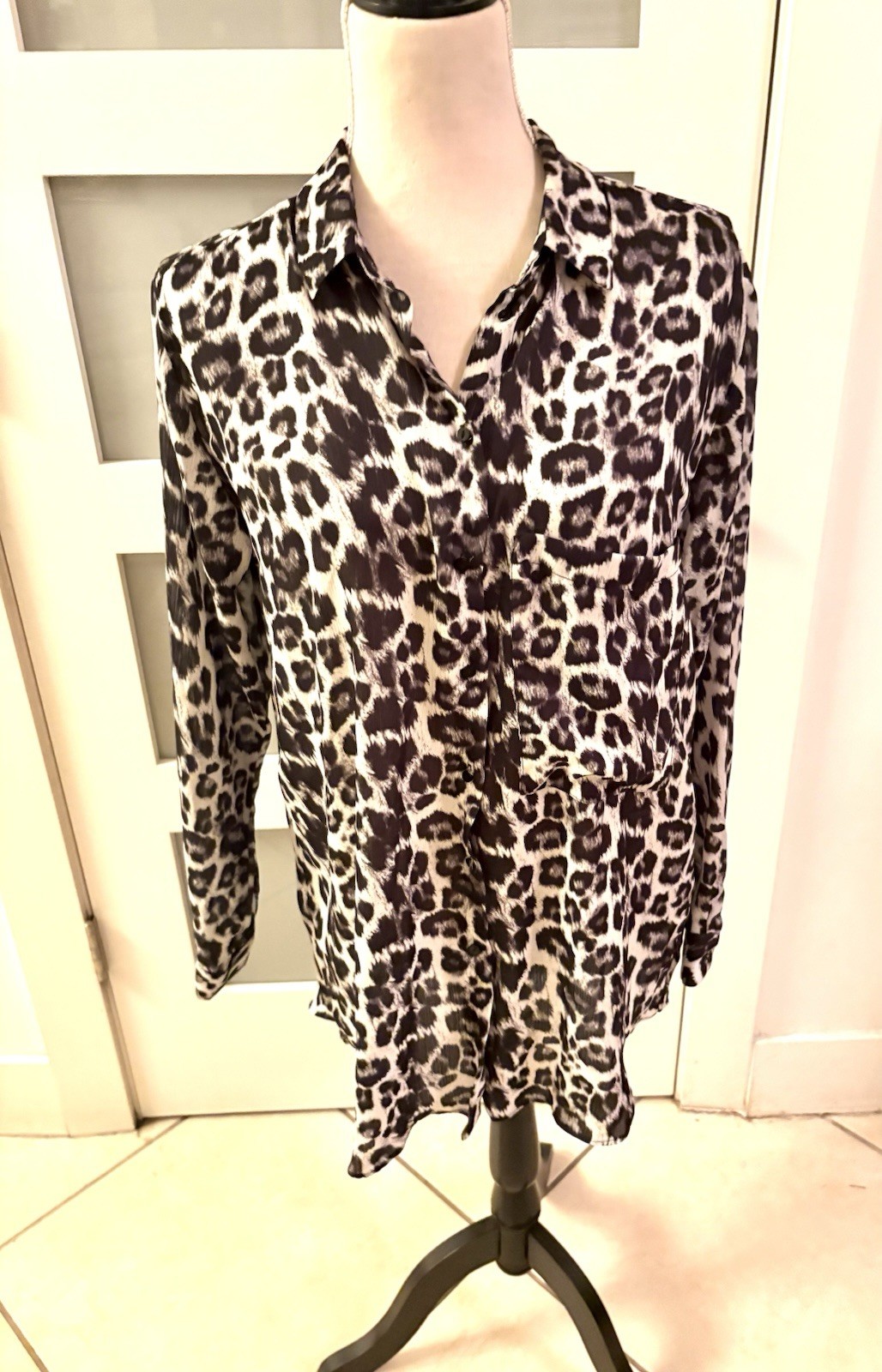 ZARA Leopard Print Collared Button Long Sleeve Bl… - image 3