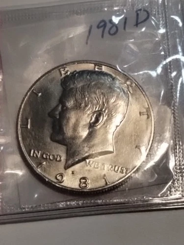 1981 D  KENNEDY HALF DOLLAR UNITED STATES 50 CENT COIN Clad MS from set