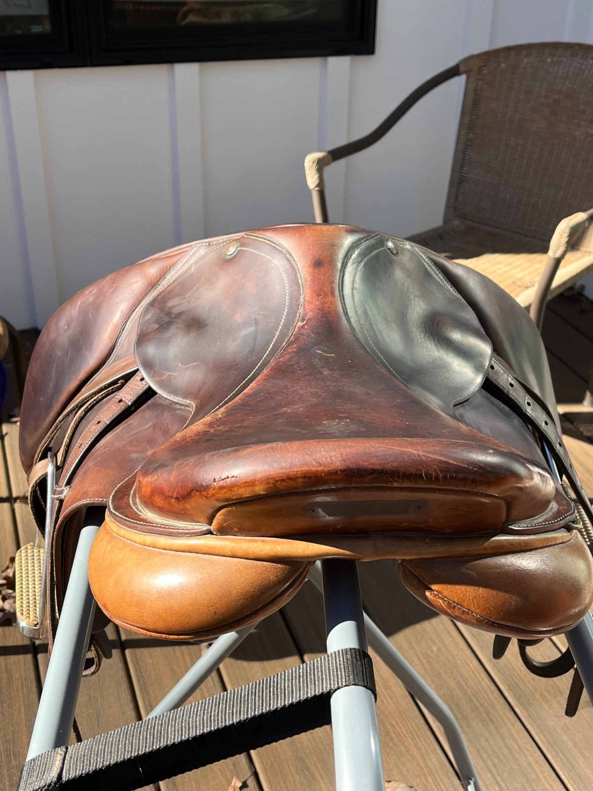 17.5 bates caprilli AP saddle with interchangeable gullet