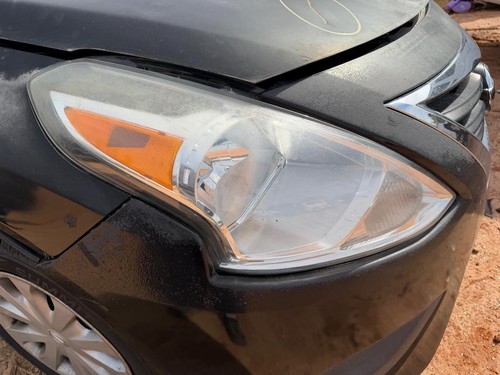 Passenger Right Headlight Sedan Fits 15-19 VERSA 104956224