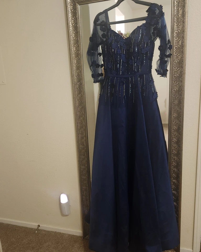 Vestido largo formal Terani Couture 1921M0746D en azul marino talla 2 nuevo sin etiquetas Foto 3 de 4