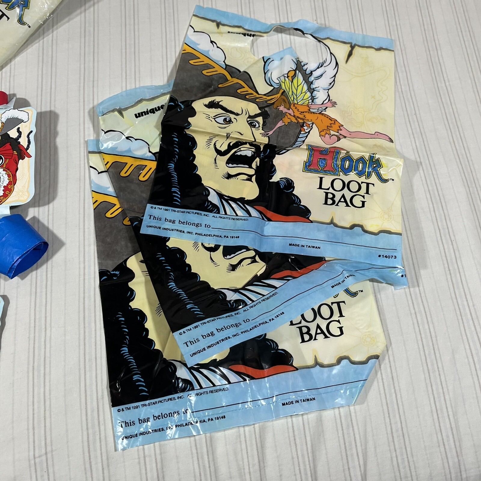 Vintage Hook the Movie Loot Bags Hats Blowers Party Pack Favors 1991 S1