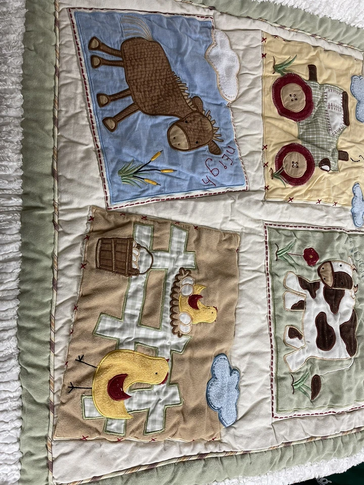 Manta acolchada Kidsline beige verde oveja caballo vaca granero tractor bebé Foto 2 de 4