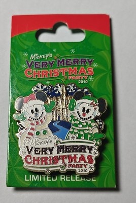 WDW Mickey's Very Merry Christmas Party 2010 (Mickey & Minnie)~BRAND NEW ON CARD