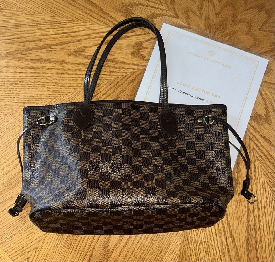 Bolso Louis Vuitton Neverfull Damier Level PM Bolso LV ROJO Interior Certificado de Autenticidad Foto 3 de 4