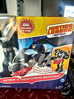 2016 Justice League Batman with Transforming Bat Cycle to Robot  NEW
