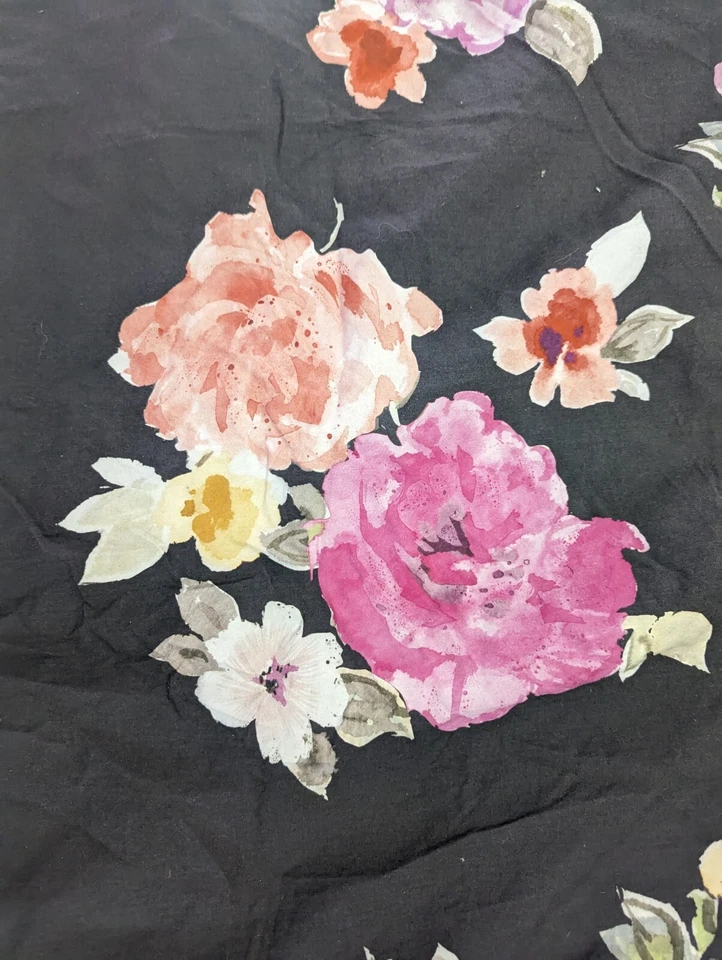 Funda nórdica Pottery Barn Teen Full Queen floral negra rosa púrpura botones de algodón Foto 4 de 4